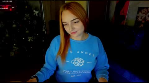 Snapshot of stella__cox chatting on 12.15.24 Stella Cox online show from 12.15.24