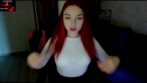 Snapshot of stella__cox chatting on 01.30.25 Stella Cox online show from 01.30.25