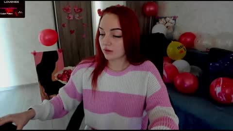 Snapshot of stella__cox chatting on 02.17.25 Stella Cox online show from 02.17.25