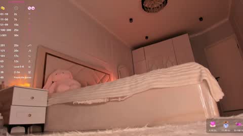 Stella online show from 11.06.25