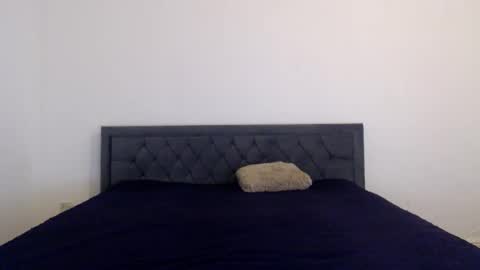 Stella John online show from 09.12.25