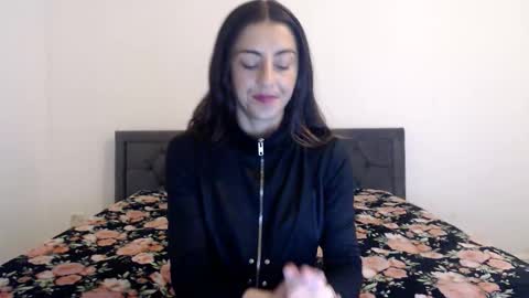 Stella John online show from 09.22.25