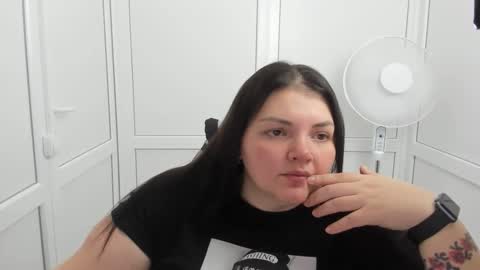 Snapshot of stella_la_ chatting on 06.01.26 Stella online show from 06.01.26