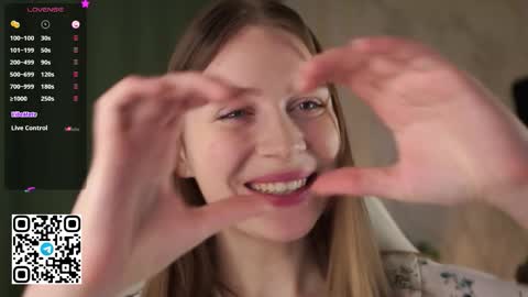 Snapshot of stella_of_steel chatting on 11.05.25 Stella online show from 11.05.25