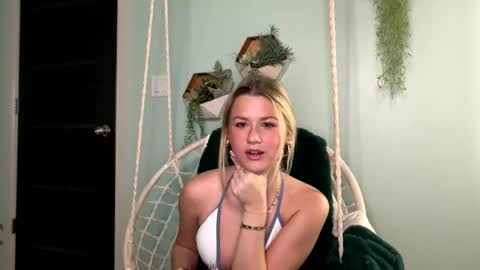 Stella Rose online show from 11.15.25