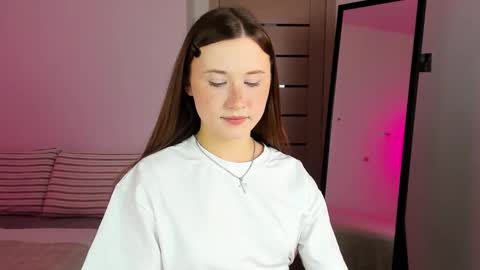 Snapshot of stella_sunny chatting on 10.09.25 stella_sunny online show from 10.09.25