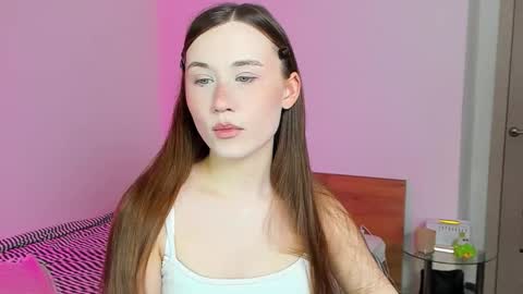 Snapshot of stella_sunny chatting on 11.04.25 stella_sunny online show from 11.04.25