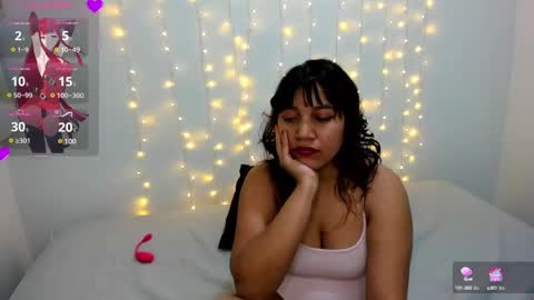 Snapshot of stella_tomlinson chatting on 02.20.25 Stella online show from 02.20.25