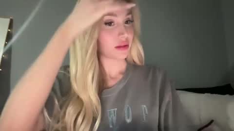 Stella Bella online show from 03.07.25