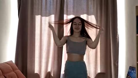 Snapshot of stellafalt chatting on 09.25.25 Stella online show from 09.25.25