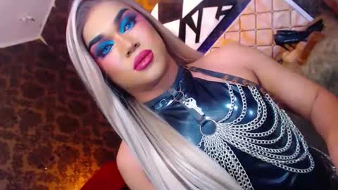 CALL ME STELLA online show from 12.11.24