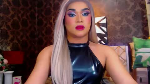 CALL ME STELLA online show from 01.12.25