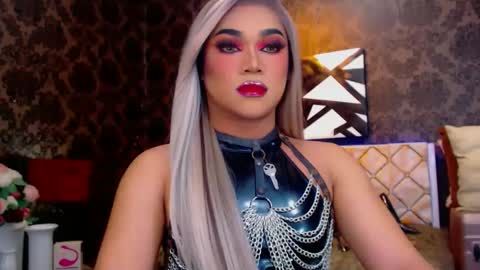 CALL ME STELLA online show from 01.18.25