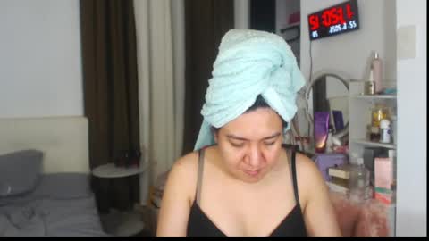 Snapshot of stellahugets chatting on 06.22.26 Stella online show from 06.22.26