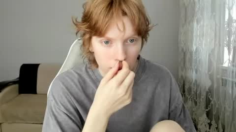 Snapshot of stellaswen chatting on 06.10.26 S T E L L A online show from 06.10.26