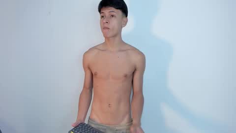 Stephane Rouss online show from 11.22.25