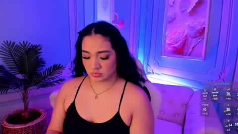 Snapshot of stephania_diamond chatting on 10.30.25 online show from 10.30.25