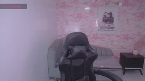 Stephania online show from 12.30.24