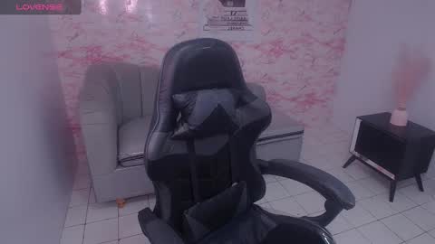 Stephania online show from 01.04.25