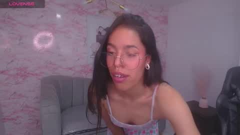 Stephania online show from 01.08.25