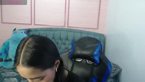 Stephania online show from 02.05.25