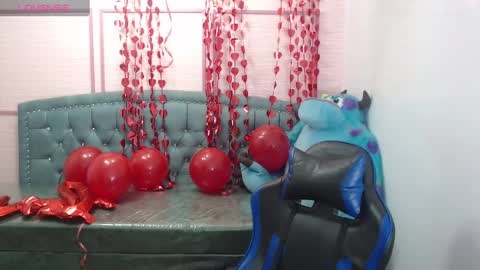 Stephania online show from 02.15.25