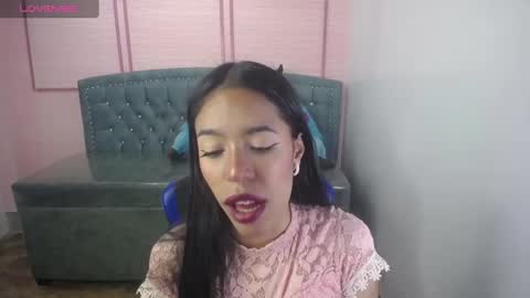 Stephania online show from 03.03.25