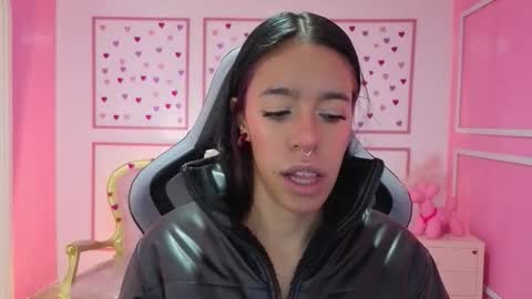 Stephania online show from 09.30.25