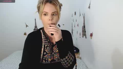 Stephanie   online show from 10.17.25