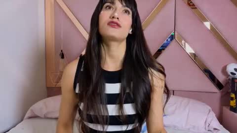 Snapshot of stephany_grand chatting on 11.01.25 stephany_grand online show from 11.01.25