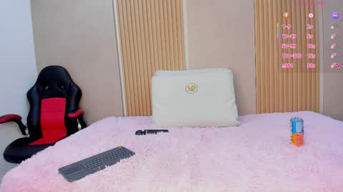 Stephany online show from 11.25.25