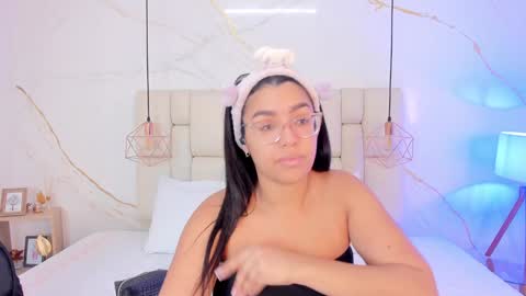 Stefanny online show from 12.16.24