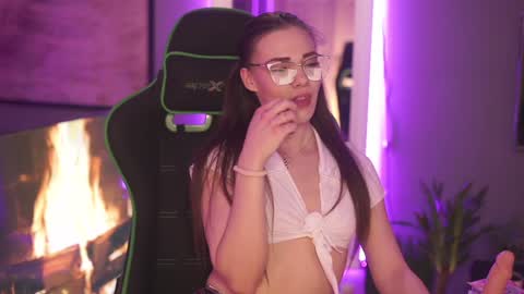 stephie0404 online show from 12.25.24