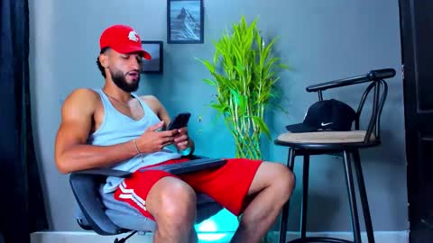 Snapshot of stev_velez chatting on 03.17.26 Steve online show from 03.17.26