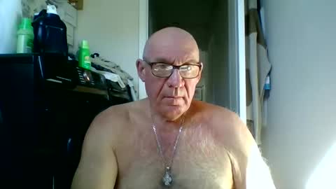 Snapshot of stevejons47 chatting on 10.20.25 stevejons47 online show from 10.20.25