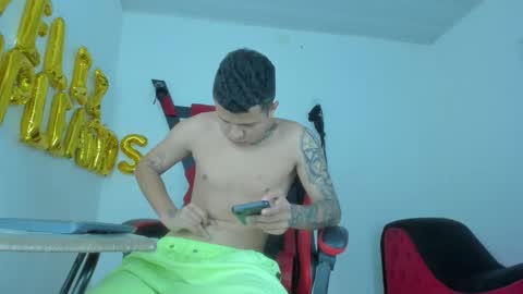 Snapshot of steven19_latinboy chatting on 02.11.26 Steven online show from 02.11.26