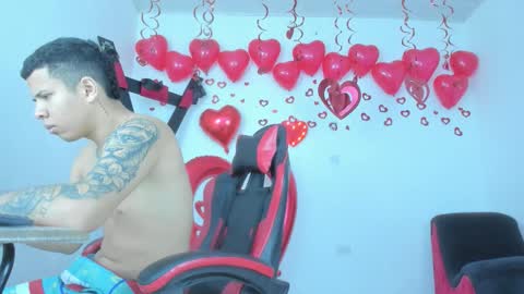 Snapshot of steven19_latinboy chatting on 02.12.26 Steven online show from 02.12.26