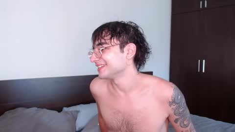 Snapshot of steveoceanbeanhuge chatting on 05.07.26 Alex online show from 05.07.26