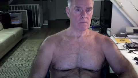 Snapshot of stevetwo chatting on 02.10.25 stevetwo online show from 02.10.25