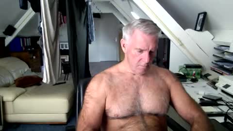 Snapshot of stevetwo chatting on 09.22.25 stevetwo online show from 09.22.25