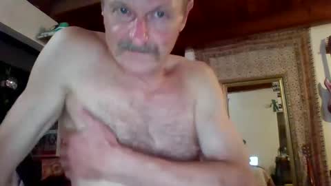 Snapshot of steviehard7 chatting on 10.04.25 steviehard7 online show from 10.04.25