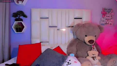 Snapshot of steyseequeen chatting on 11.02.25 Steisee Reyes online show from 11.02.25