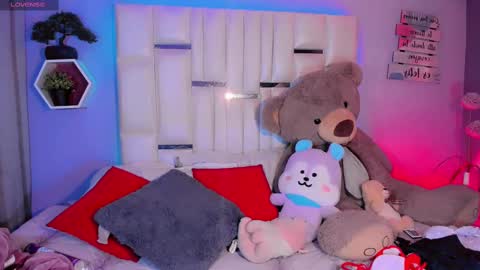 Snapshot of steyseequeen chatting on 11.14.25 Steisee Reyes online show from 11.14.25