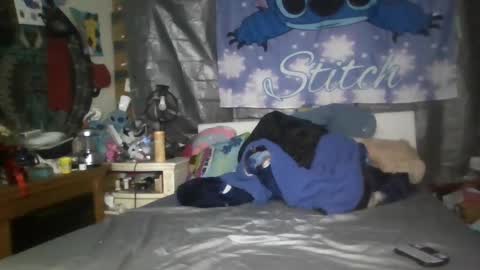 Snapshot of stitchsunshine85 chatting on 03.09.25 Tasha and Drew online show from 03.09.25