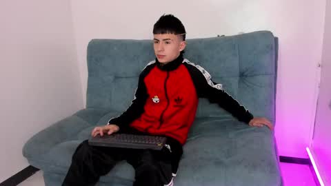 Stivarfox21 online show from 01.26.25