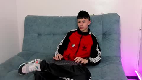 Stivarfox21 online show from 01.26.25