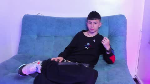 Stivarfox21 online show from 02.06.25