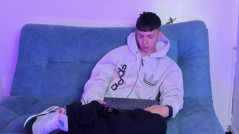 Stivarfox21 online show from 02.11.25