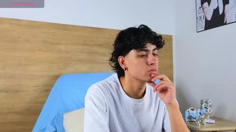 stivenbenet1 online show from 11.04.25