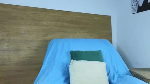 stivenbenet1 online show from 11.13.25